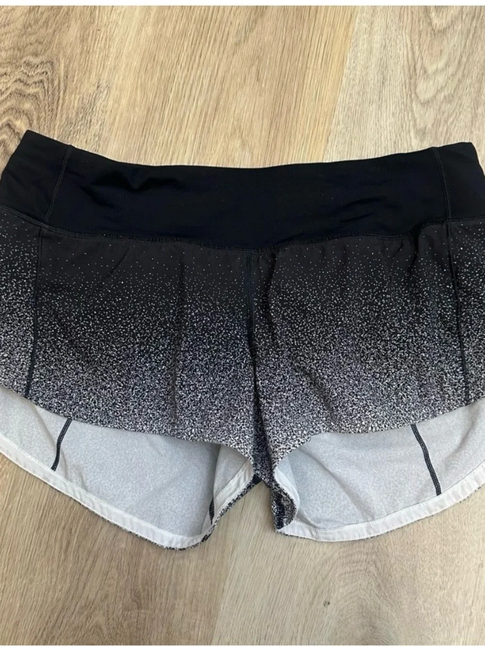 Lululemon Speed Up shorts